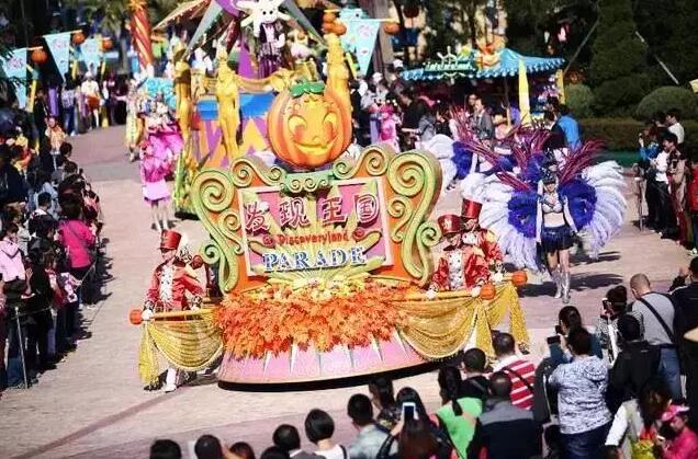 大連發(fā)現(xiàn)王國主題公園花車巡游