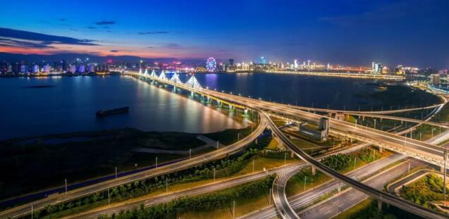 綠地、華為聯(lián)手打造南昌VR特色小鎮(zhèn)